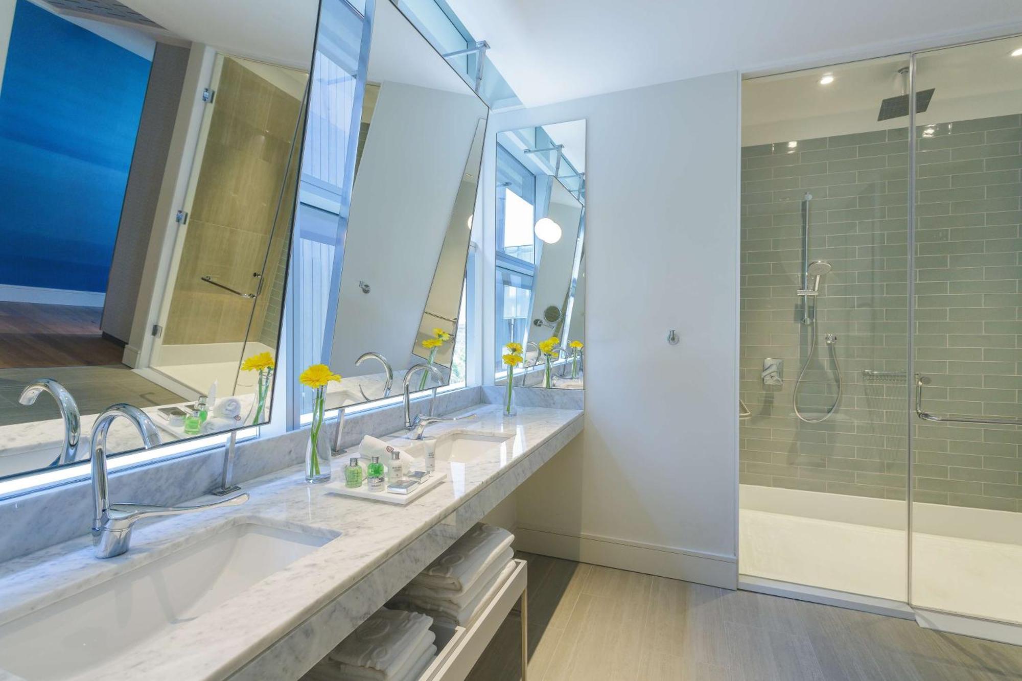 Nh Collection Santiago Casacostanera Hotel Екстериор снимка