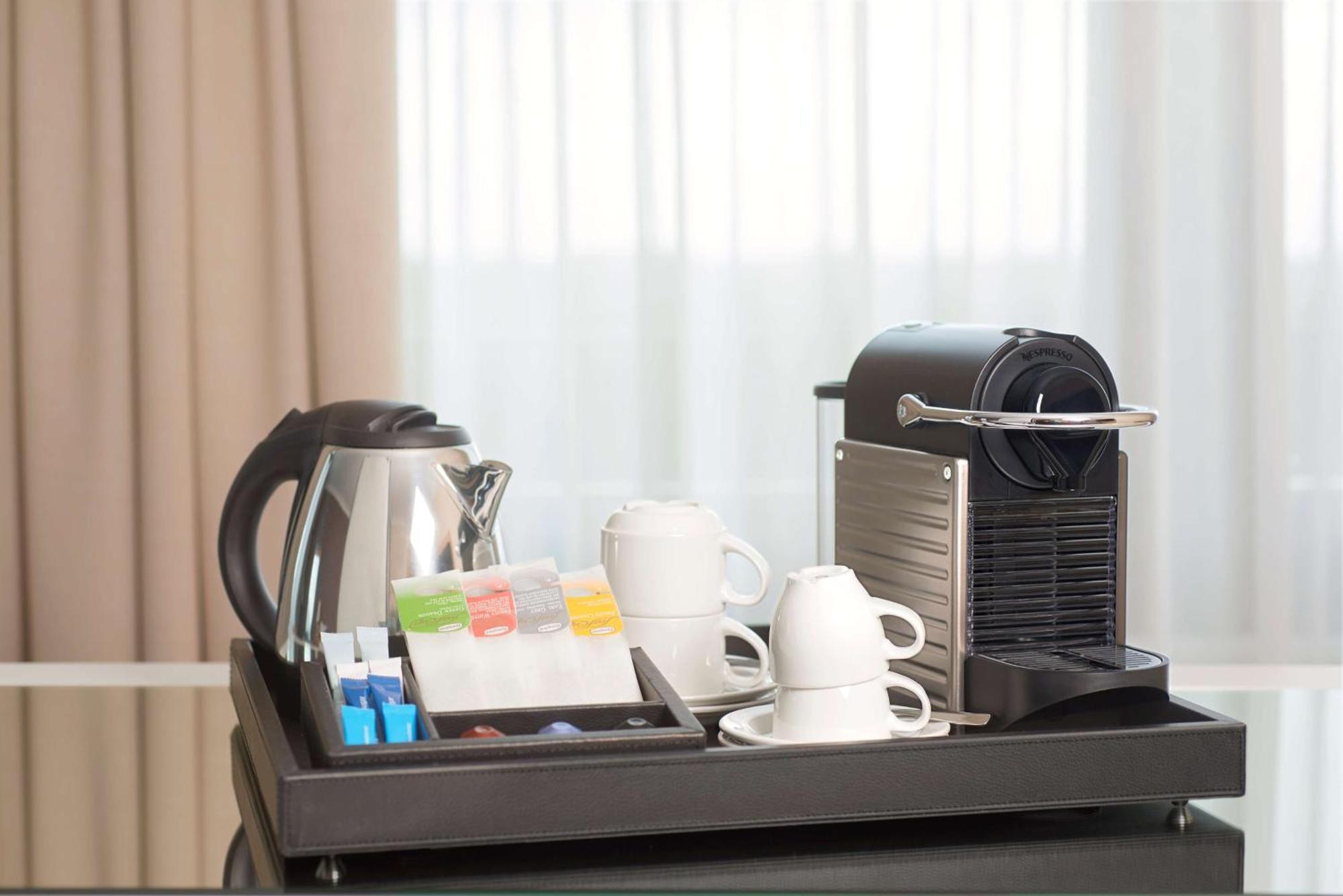 Nh Collection Santiago Casacostanera Hotel Екстериор снимка